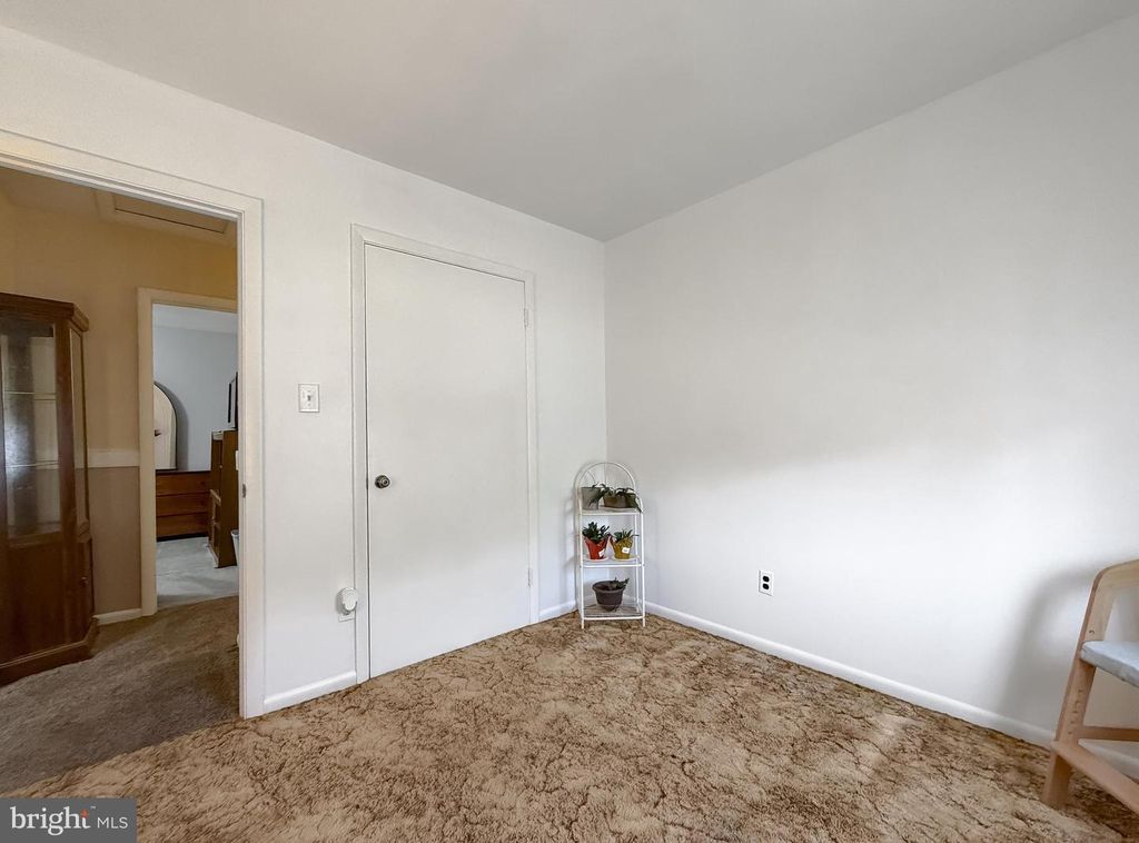 Image 22 of property listing at 15305 CANTER DR, Brandywine, MD 20613