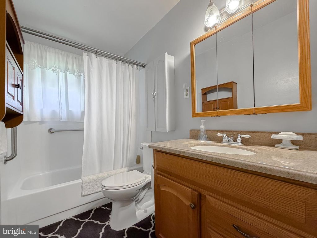 Image 24 of property listing at 15305 CANTER DR, Brandywine, MD 20613