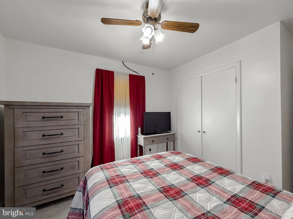 Image 29 of property listing at 15305 CANTER DR, Brandywine, MD 20613