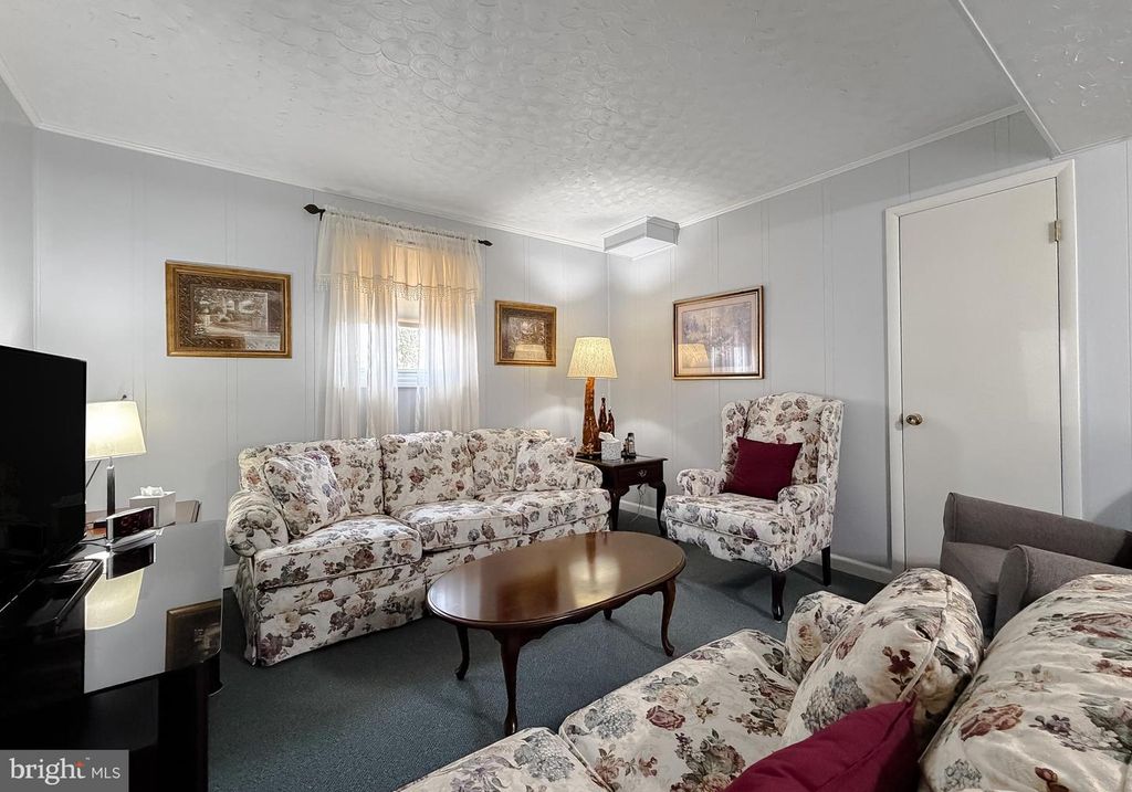 Image 34 of property listing at 15305 CANTER DR, Brandywine, MD 20613