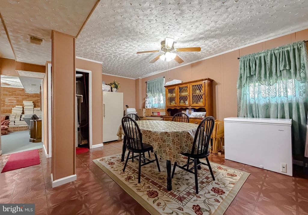 Image 42 of property listing at 15305 CANTER DR, Brandywine, MD 20613