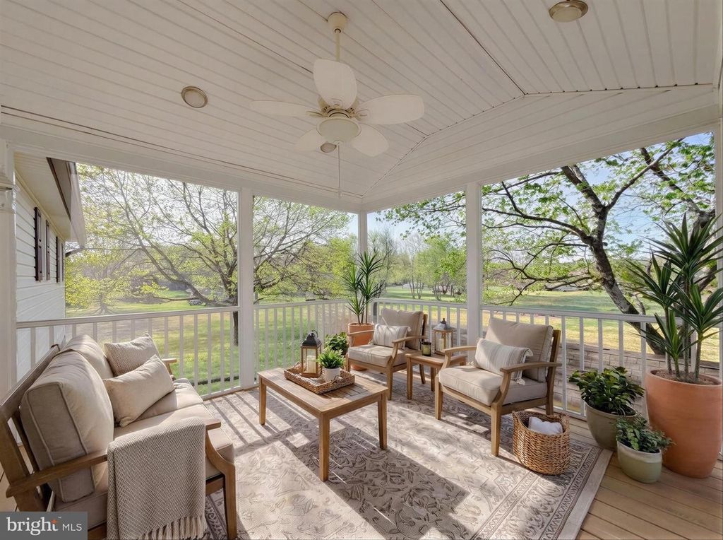 Image 45 of property listing at 15305 CANTER DR, Brandywine, MD 20613