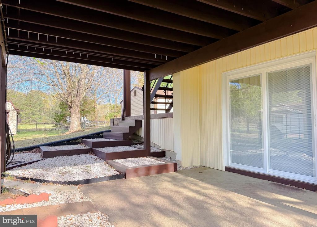 Image 47 of property listing at 15305 CANTER DR, Brandywine, MD 20613