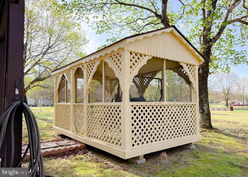 Image 48 of property listing at 15305 CANTER DR, Brandywine, MD 20613