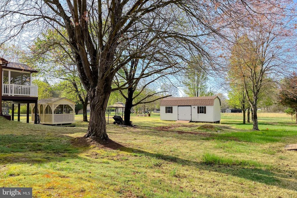 Image 50 of property listing at 15305 CANTER DR, Brandywine, MD 20613