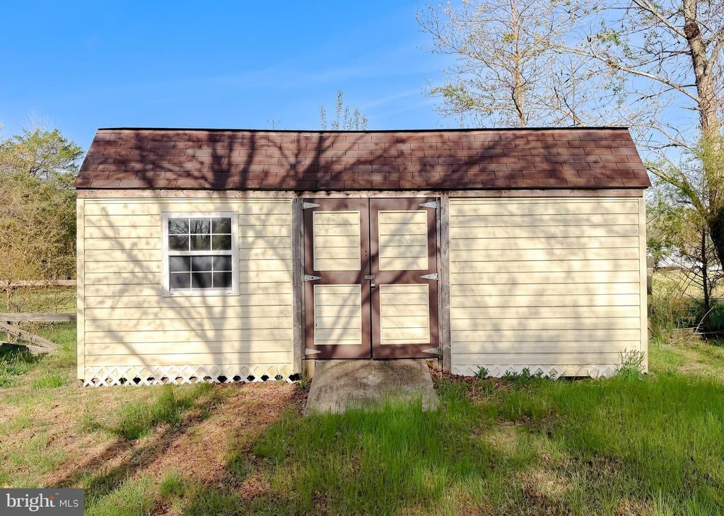 Image 52 of property listing at 15305 CANTER DR, Brandywine, MD 20613