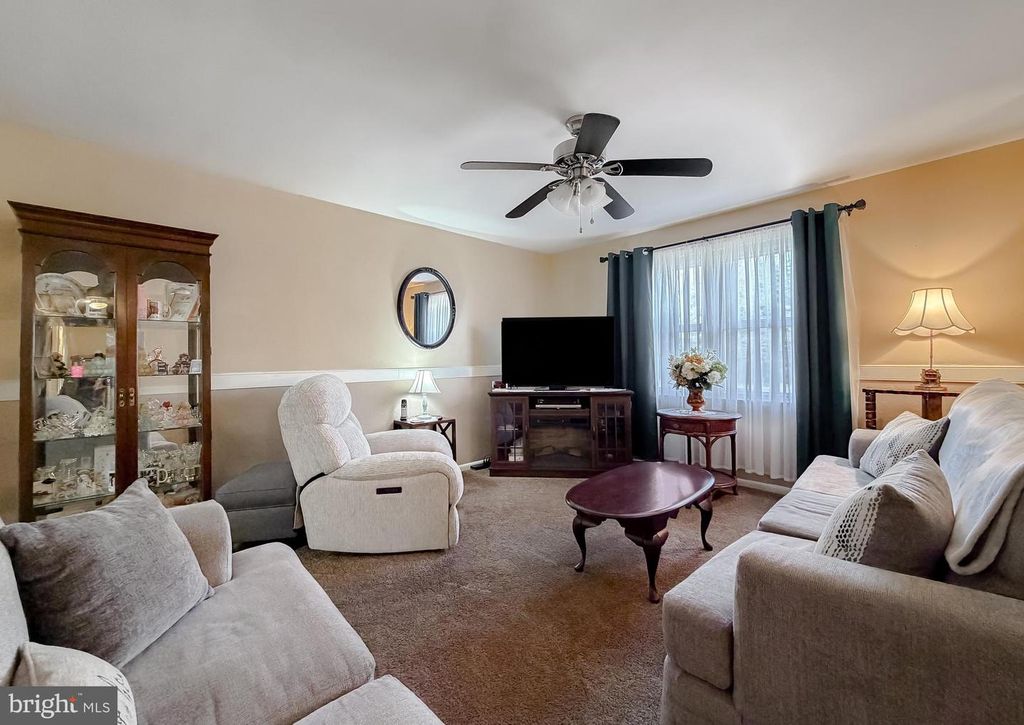 Image 8 of property listing at 15305 CANTER DR, Brandywine, MD 20613