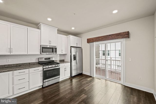 127 GASLIGHT ALY, Bensalem, PA 19020