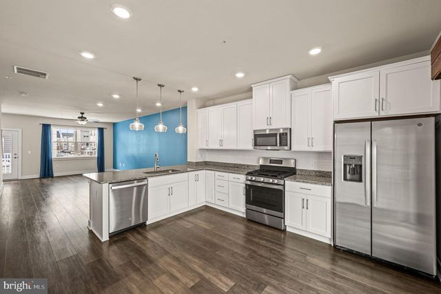 127 GASLIGHT ALY, Bensalem, PA 19020