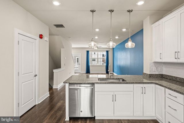 127 GASLIGHT ALY, Bensalem, PA 19020