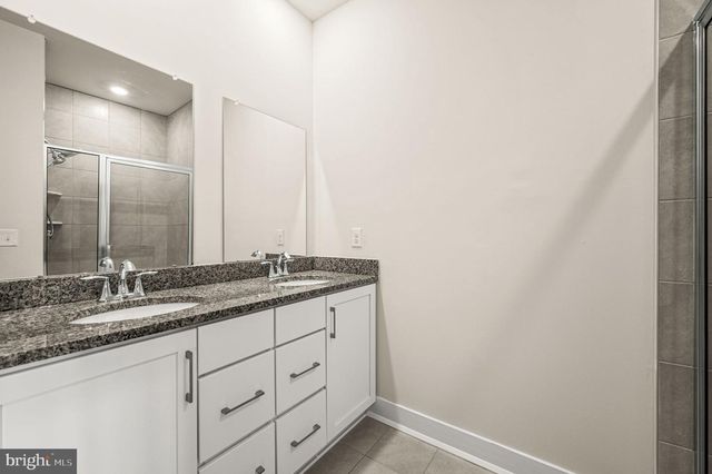 127 GASLIGHT ALY, Bensalem, PA 19020