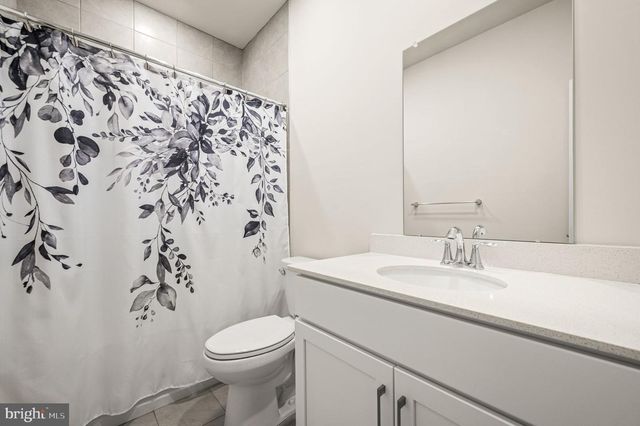 127 GASLIGHT ALY, Bensalem, PA 19020