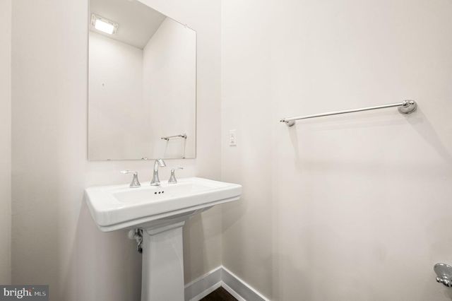 127 GASLIGHT ALY, Bensalem, PA 19020