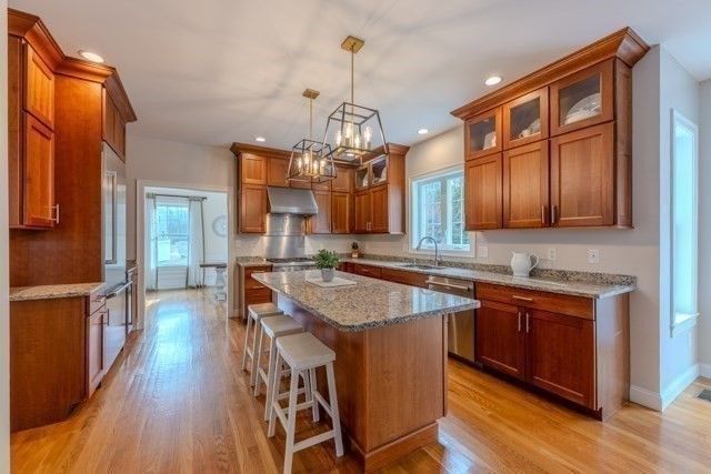 17 Lavoie Ln, Middleton, MA 01949