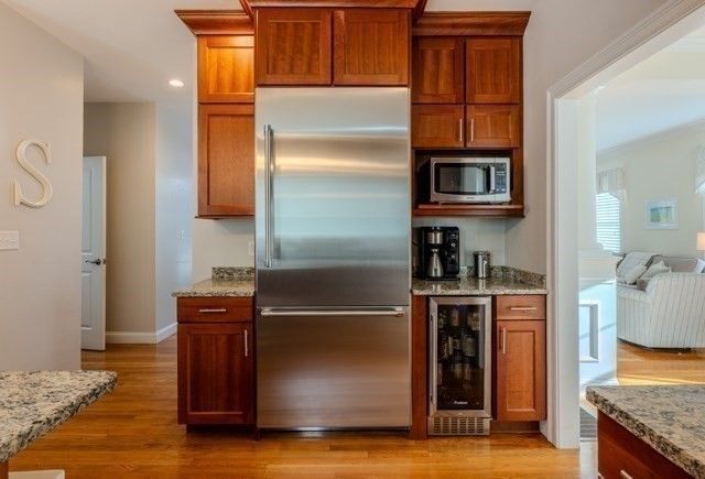 17 Lavoie Ln, Middleton, MA 01949