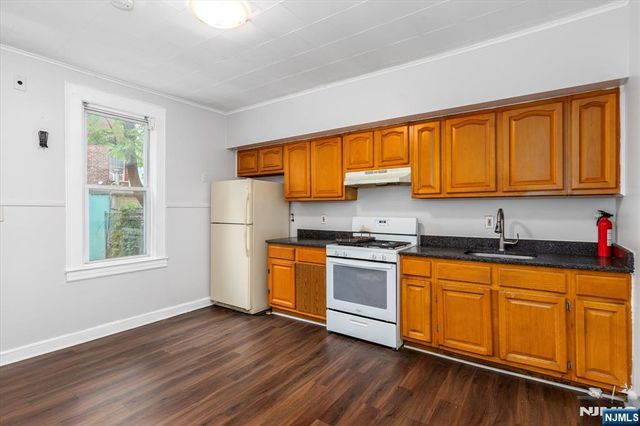 43 Quincy Street, Passaic, NJ 07055