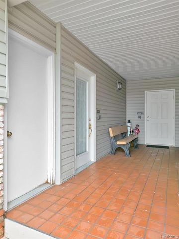 21096 Boulder Circle, Northville, MI 48167