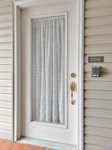 21096 Boulder Circle, Northville, MI 48167