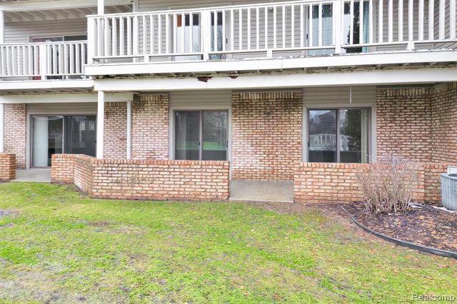 21096 Boulder Circle, Northville, MI 48167