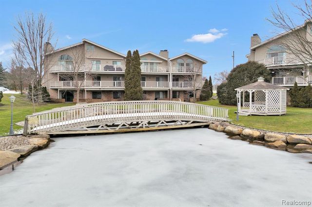 21096 Boulder Circle, Northville, MI 48167