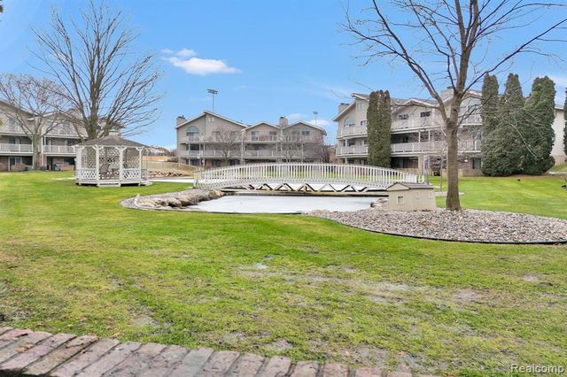 21096 Boulder Circle, Northville, MI 48167