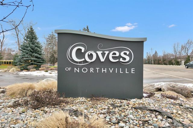 21096 Boulder Circle, Northville, MI 48167