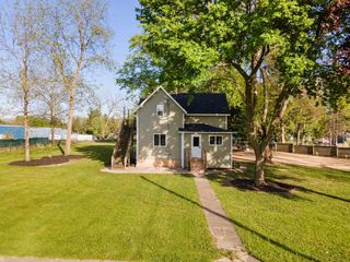 208 Portland Road, Waterloo, WI 53594