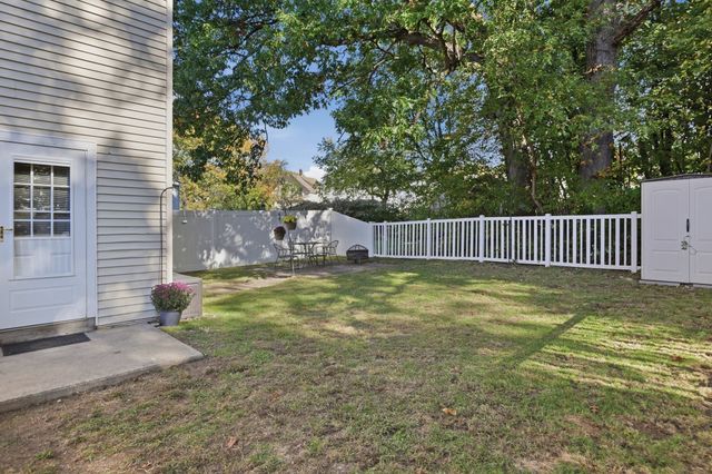 27 Bentley Circle 27, Methuen, MA 01844
