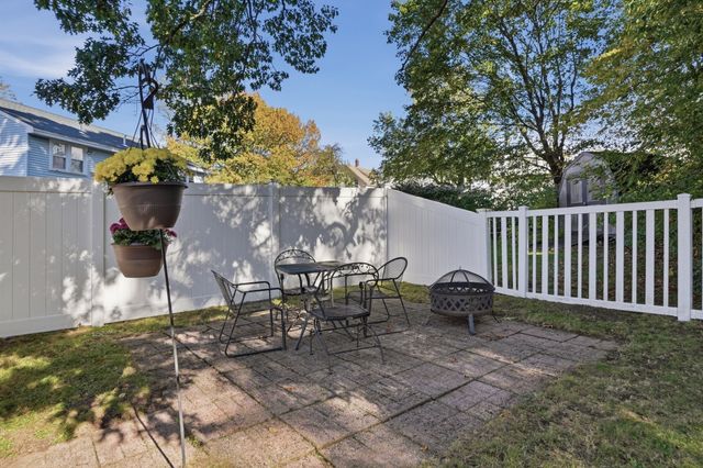27 Bentley Circle 27, Methuen, MA 01844