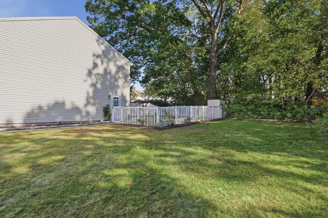 27 Bentley Circle 27, Methuen, MA 01844