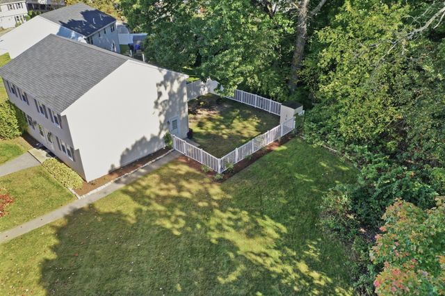 27 Bentley Circle 27, Methuen, MA 01844