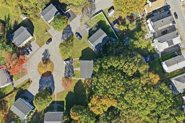 27 Bentley Circle 27, Methuen, MA 01844