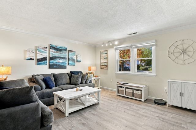 27 Bentley Circle 27, Methuen, MA 01844
