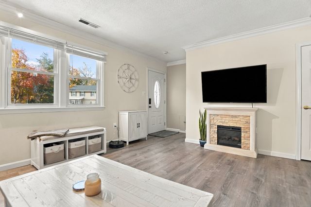 27 Bentley Circle 27, Methuen, MA 01844