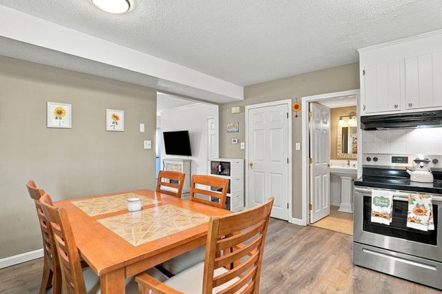 27 Bentley Circle 27, Methuen, MA 01844