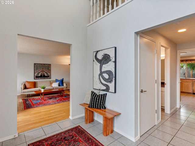 11577 Sw SHOREVIEW Pl, Tigard, OR 97223