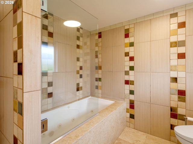 11577 Sw SHOREVIEW Pl, Tigard, OR 97223