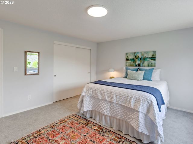 11577 Sw SHOREVIEW Pl, Tigard, OR 97223