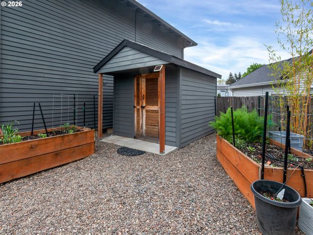 11577 Sw SHOREVIEW Pl, Tigard, OR 97223
