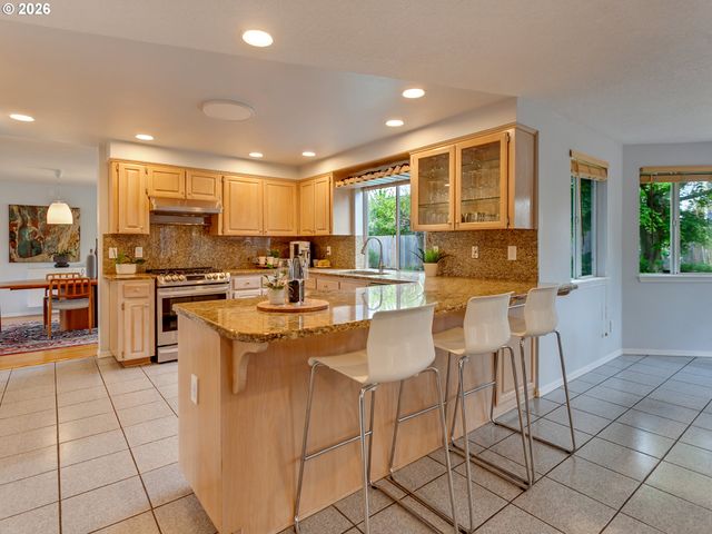11577 Sw SHOREVIEW Pl, Tigard, OR 97223