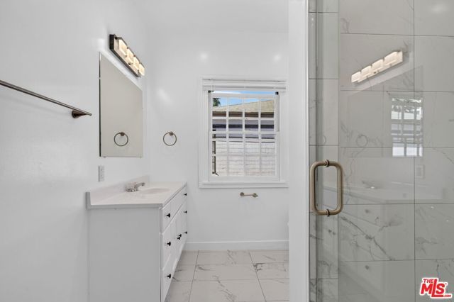 215 S Gale Drive Unit B, Beverly Hills, CA 90211