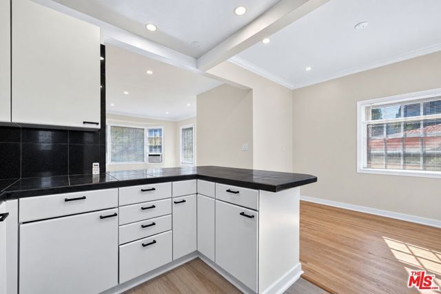 215 S Gale Drive Unit B, Beverly Hills, CA 90211