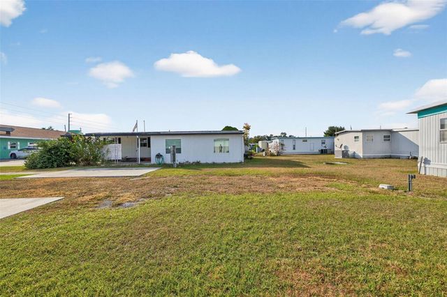 38627 LANSING AVENUE, Zephyrhills, FL 33542