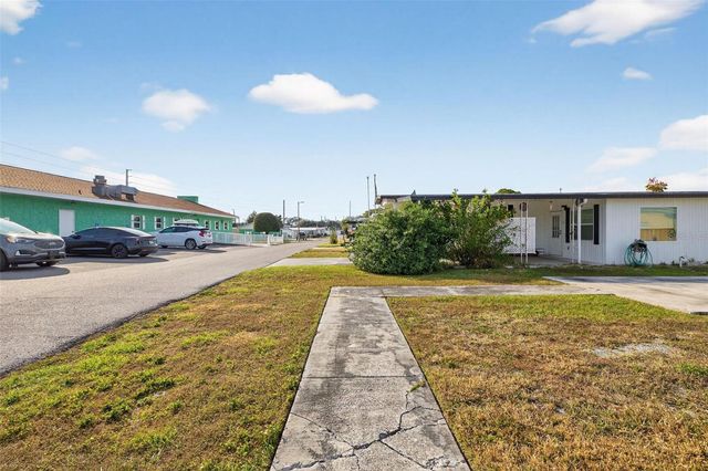 38627 LANSING AVENUE, Zephyrhills, FL 33542