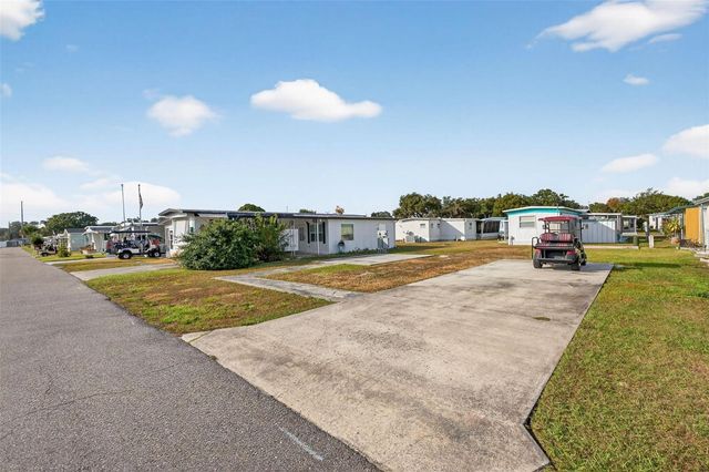 38627 LANSING AVENUE, Zephyrhills, FL 33542
