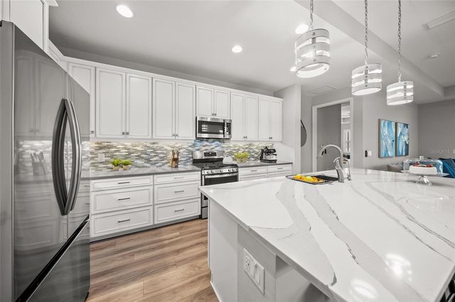 997 CROSSWIND AVENUE, Sarasota, FL 34240