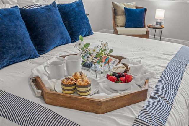 997 CROSSWIND AVENUE, Sarasota, FL 34240