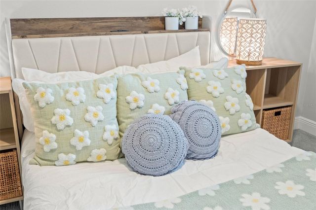 997 CROSSWIND AVENUE, Sarasota, FL 34240