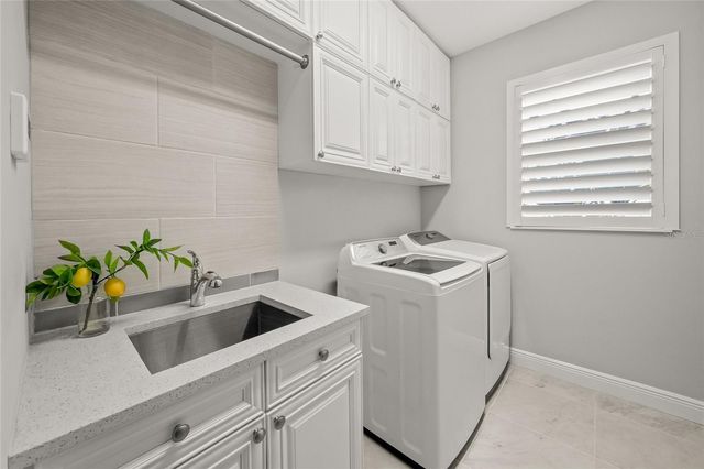 997 CROSSWIND AVENUE, Sarasota, FL 34240