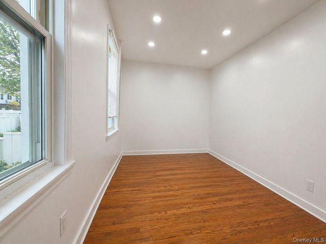 14717 15th Avenue 1FL, Whitestone, NY 11357